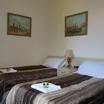 Alba Hills Edynburg
