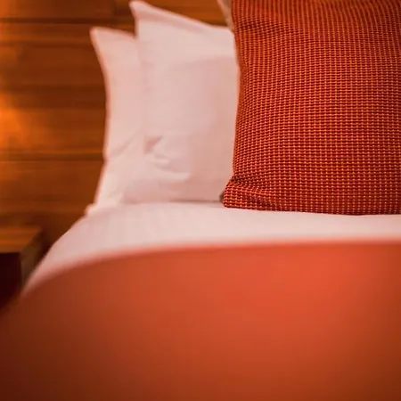 The Knight By Mansley Édimbourg