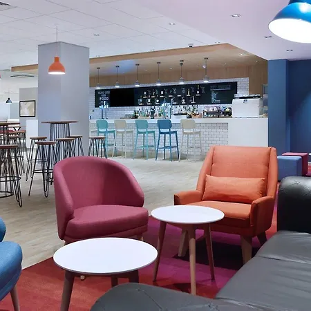 Travelodge Edinburgh Park Juniper Green