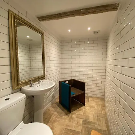 Queen Street Boutique Aparthotel