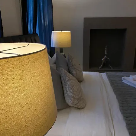 Queen Street Boutique Aparthotel 5*