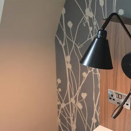 Heeton Concept Queen Street