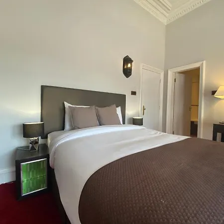 No6 West Coates Hotel 3*