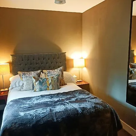 Six Brunton Place Bed & Breakfast Edinburg