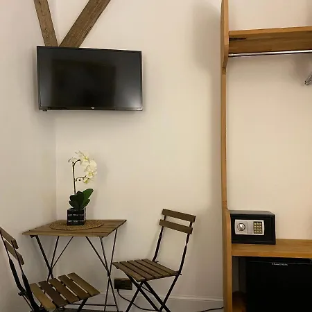 Royal Mile Balconies By The Castle 5*