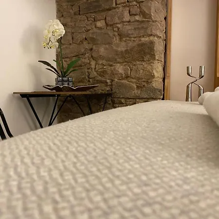 Royal Mile Balconies By The Castle Apart-hotel