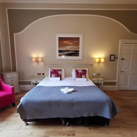 The Haymarket Lairg بيت ضيافة إدنبرة