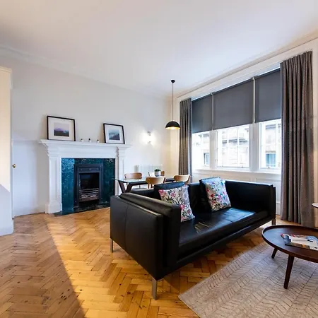 Linton Collection - 28 North Bridge Εδιμβούργο