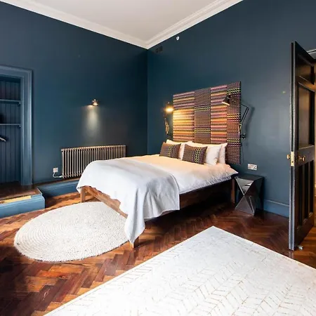 Linton Collection - 28 North Bridge * Εδιμβούργο