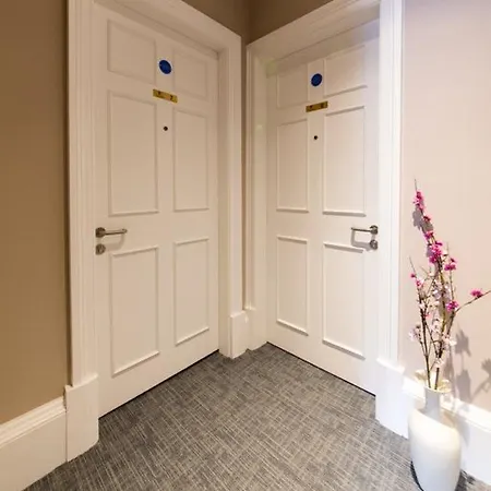 The Spires Serviced Apartments Edinburgh Apartment *