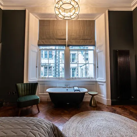 Linton Collection - 28 North Bridge