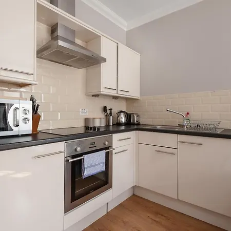 Ladystairs 1 Royal Mile * Edinburgh