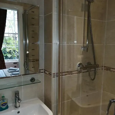 Edinburgh City Suites Aparthotel