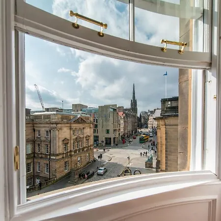 St Giles Royal Mile *