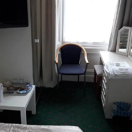Capital House 3*