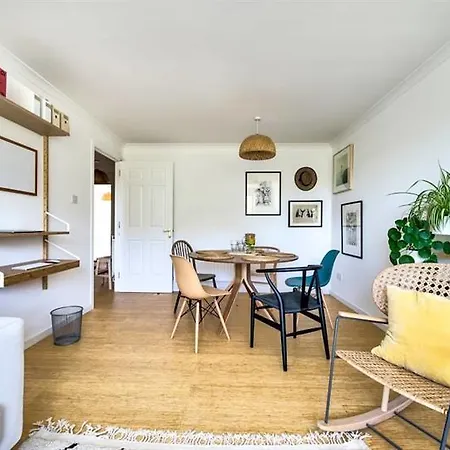 Chic Modern In Leith 爱丁堡