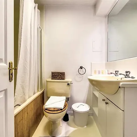 公寓 Chic Modern In Leith *