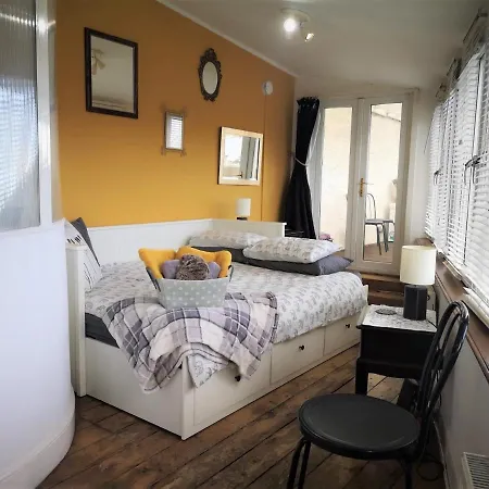 Heritage - The Auld Pottery אדינבורו