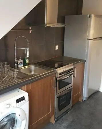 Beautiful King In Leith Walk * Edinburgh