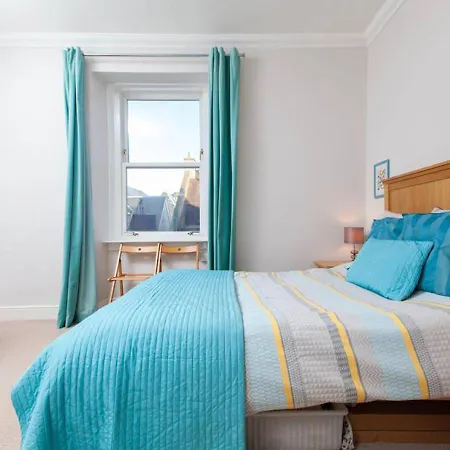 Bright And Modern Causewayside *