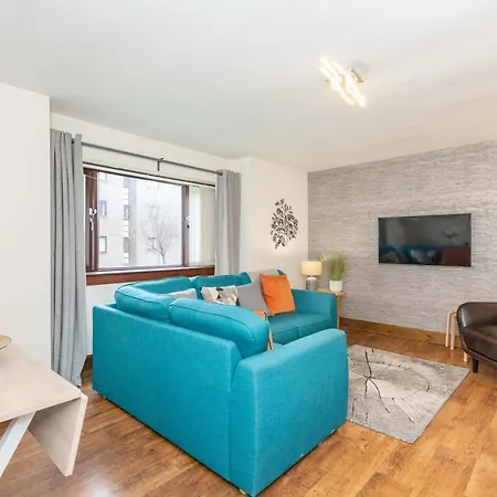 Allanfield Quiet Central Family With Parking Appartement