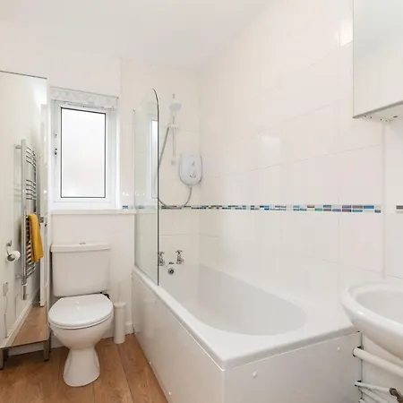 Apartment Allanfield Quiet Central Family With Parking *