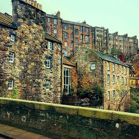 Nocleg ze śniadaniem Edinburgh's Dean Village River View Retreat *