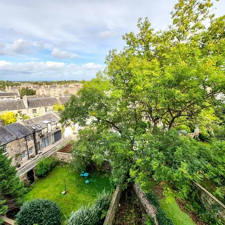 Joivy Bright & Spacious In Stockbridge *