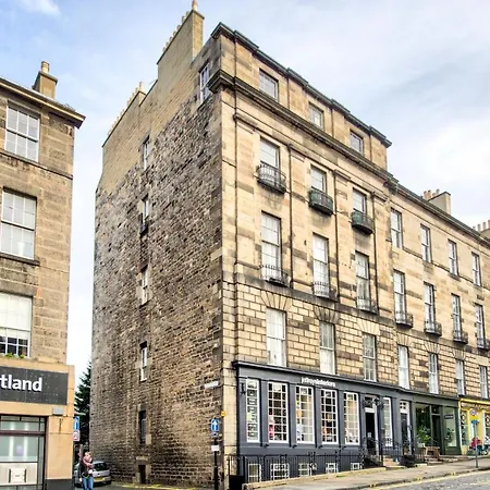 Joivy Bright & Spacious In Stockbridge *