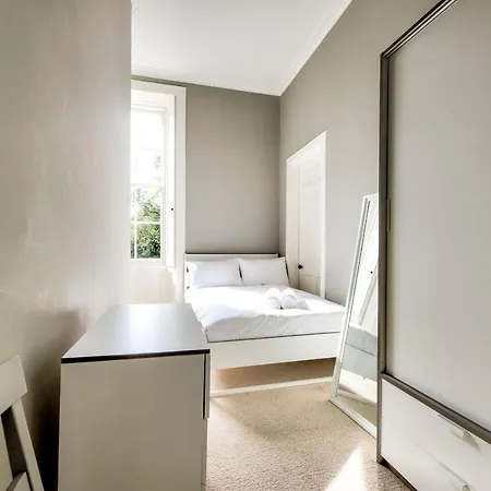 아파트 Joivy Bright & Spacious In Stockbridge