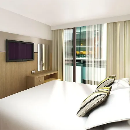 Ξενοδοχείο By Marriott