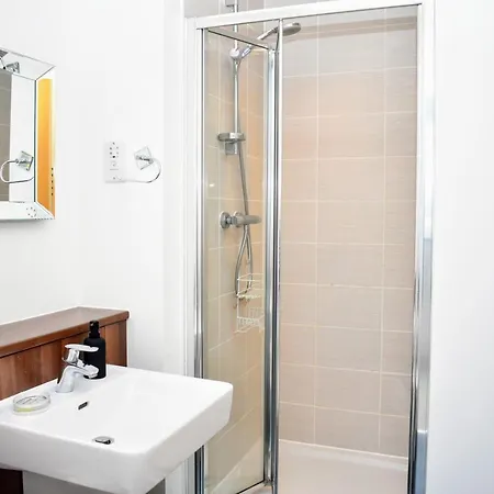 Tatil Evi Stevedore Place - 3br Waterfront Townhouse In Trendy The Shore Edinburgh