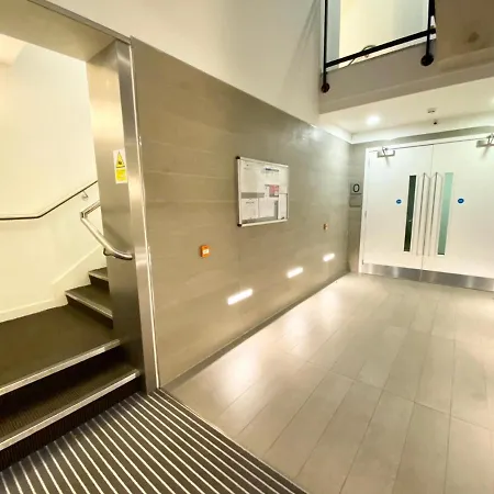 Aparthotel Quartermile Serviced *