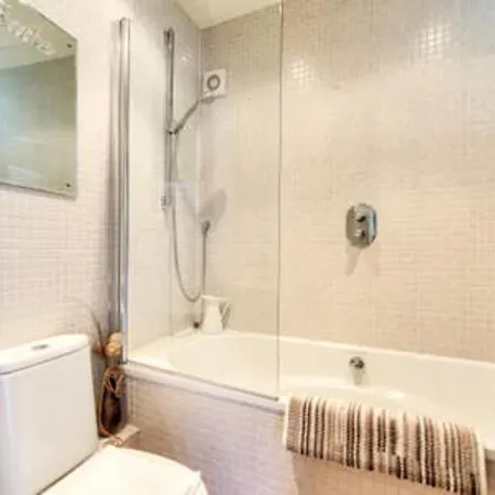 Guestready - Greyfriars Bobby View - Old Town Edinburgh