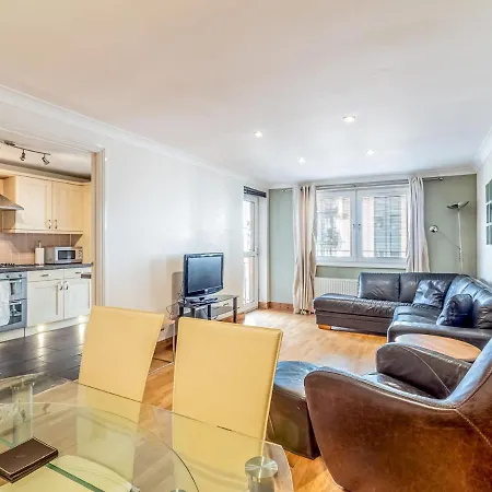 Pass The Keys Modern & Roomy Apt With Great Viewsfree Parking! *