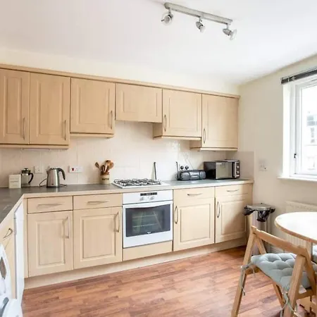 Apartament Dicksonfield - Modern 2 Bed, 2 Bath Close To Centre