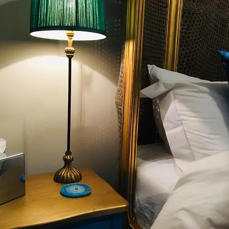 The Jeffrey Street Apartment *