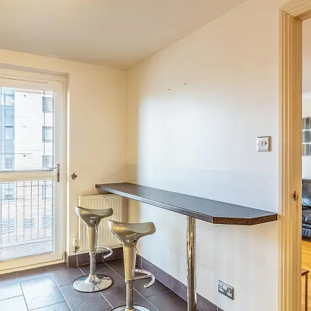 Pass The Keys Modern & Roomy Apt With Great Viewsfree Parking! Διαμέρισμα *