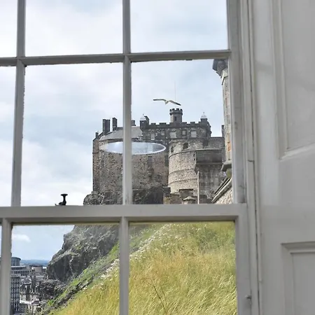 Castle Wynd - Historic Castle Views Central * Edinburgh