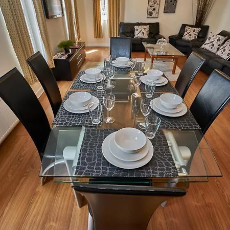 Pearl - Haymarket Apartment