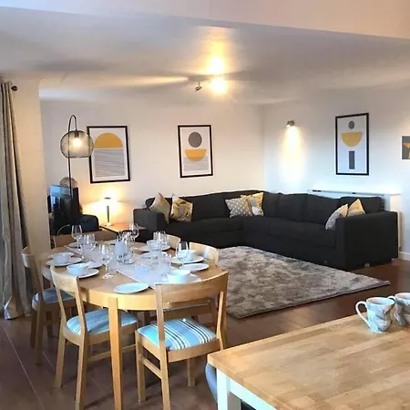 Appartement Waterfront Living In Leith With Free Parking!