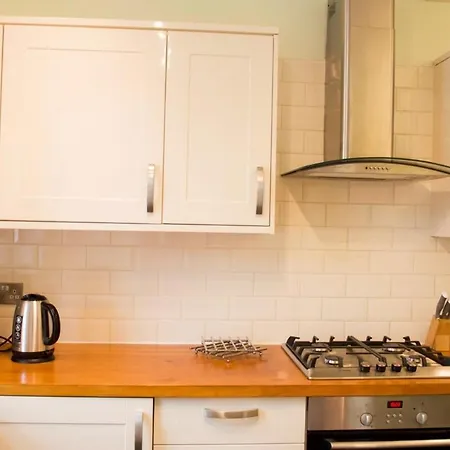 Lovely Bright 1 Bedroom Near Meadows 公寓