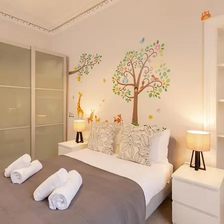 Large & Bright 2bd Flat In شقة