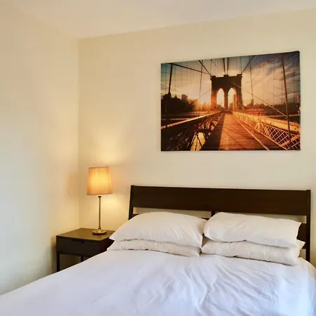 Modern 2 Bedroom Centre Flat Edinburgh