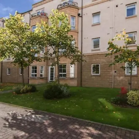 Central Elegant 2 Bed Appartement
