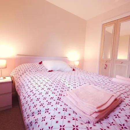 Central Elegant 2 Bed *