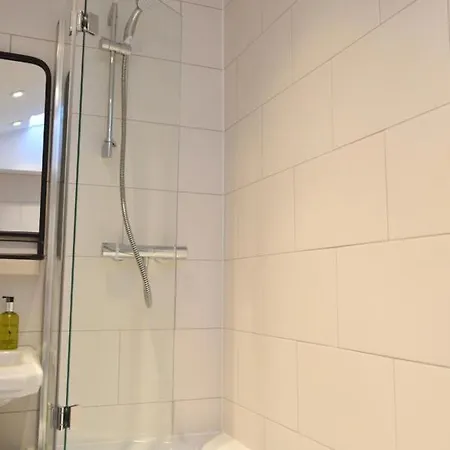 Stunning New Town Close To City Centre Apartamento *