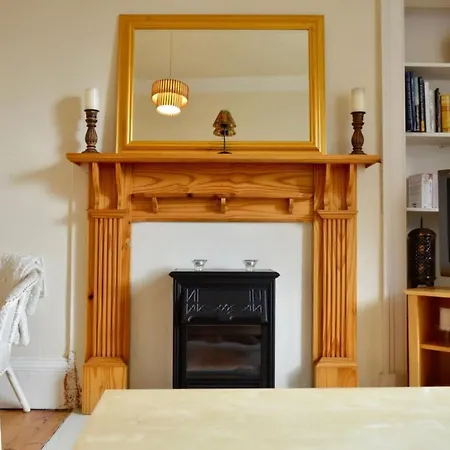 Central And Homely One Bedroom Flat