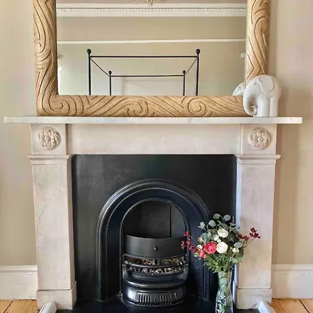 Enormous Luxury 4 Bedroom * Edinburgh
