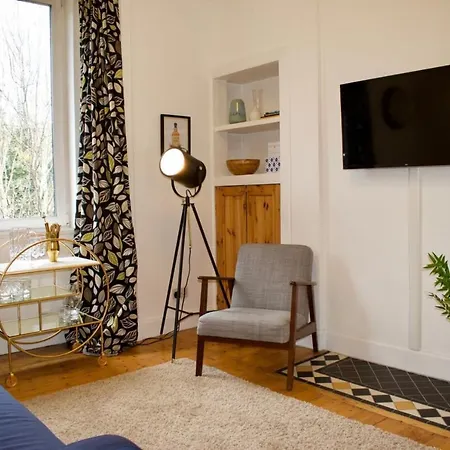 Comfortable And Central 1 Bedroom Apartamento